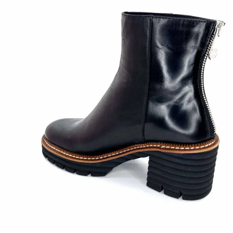 bottines_lgres__talons_pedro_miralles__cuir_noir_14.webp Pedro Miralles Bottines Légères à Talons 28294 Cuir Noir Shop