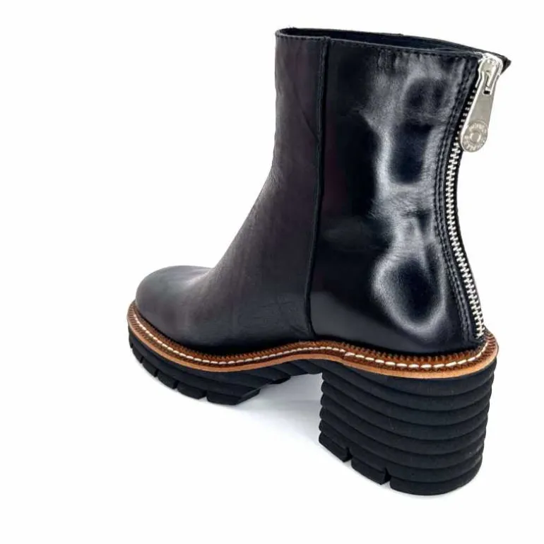 bottines_lgres__talons_pedro_miralles__cuir_noir_15.webp Pedro Miralles Bottines Légères à Talons 28294 Cuir Noir Shop