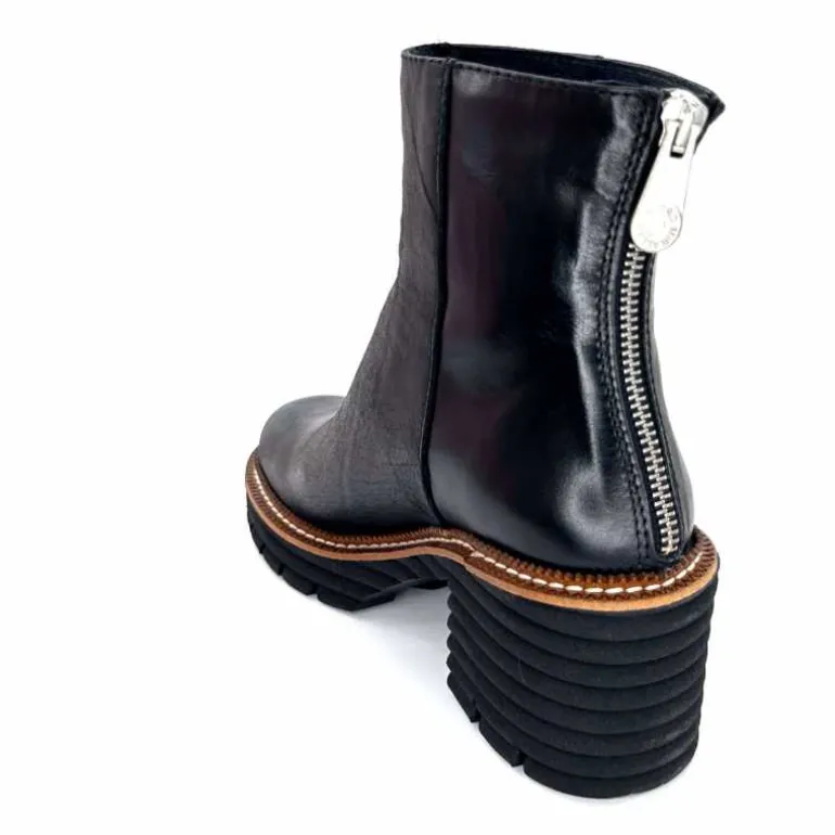 bottines_lgres__talons_pedro_miralles__cuir_noir_16.webp Pedro Miralles Bottines Légères à Talons 28294 Cuir Noir Shop