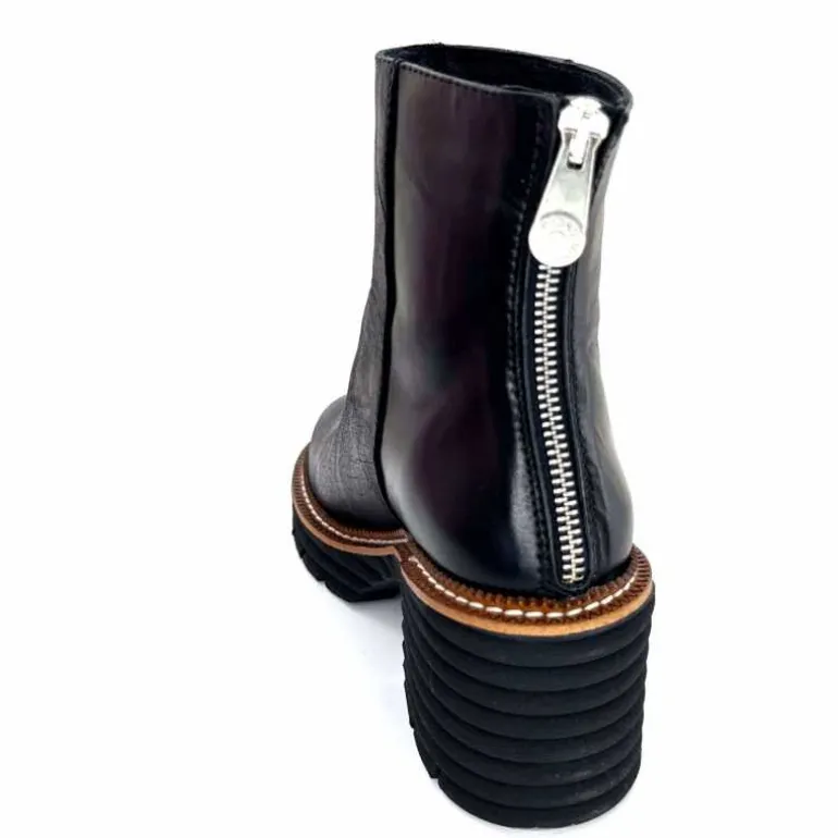 bottines_lgres__talons_pedro_miralles__cuir_noir_17.webp Pedro Miralles Bottines Légères à Talons 28294 Cuir Noir Shop