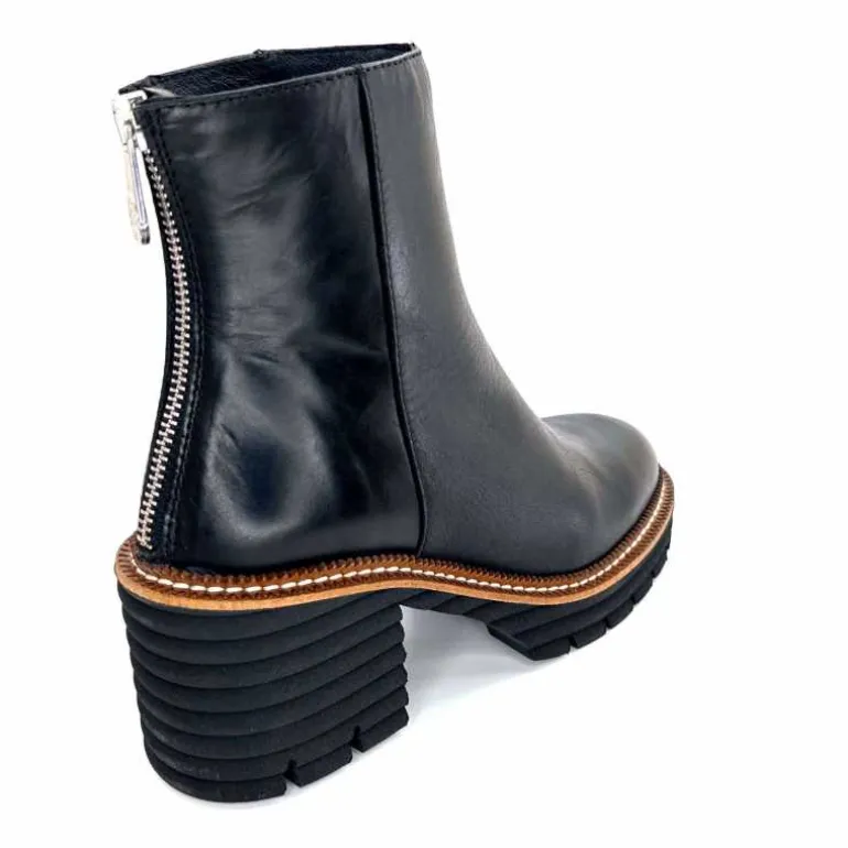 bottines_lgres__talons_pedro_miralles__cuir_noir_21.webp Pedro Miralles Bottines Légères à Talons 28294 Cuir Noir Shop