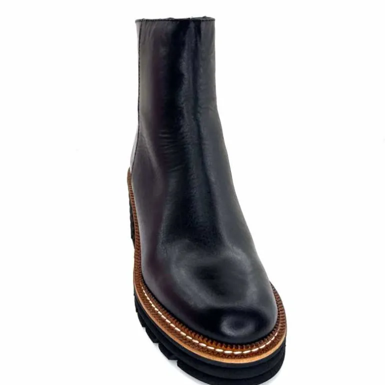 bottines_lgres__talons_pedro_miralles__cuir_noir_5.webp Pedro Miralles Bottines Légères à Talons 28294 Cuir Noir Shop