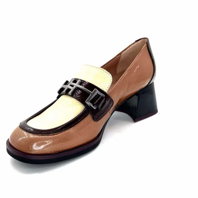 mocassins__talon_hispanitas_chi__milan_cuir_vernis_almond_9.webp Hispanitas Mocassins à Talon Chi 243550 Milan Cuir Vernis Almond Marron Sale