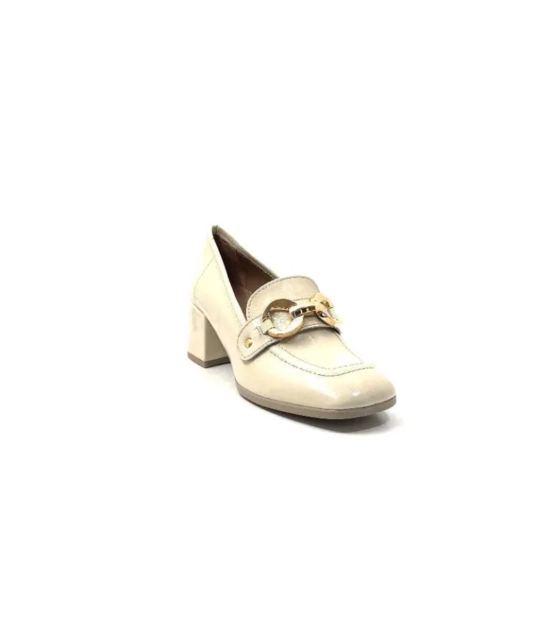 mocassins__talon_ivoire__cuir_vernis_beige_4.webp Ivoire0351a Mocassins à Talon Ivoire 9575845 Cuir Vernis Beige Discount