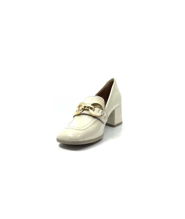 mocassins__talon_ivoire__cuir_vernis_beige_8.webp Ivoire0351a Mocassins à Talon Ivoire 9575845 Cuir Vernis Beige Discount