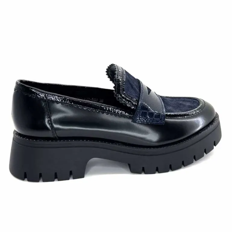 mocassins_regarde_le_ciel_leticia__cuir_glac_noir_ampamp_marine_23.webp Regarde Le Ciel Mocassins Leticia 02 Cuir Glacé & Marine Noir Cheap