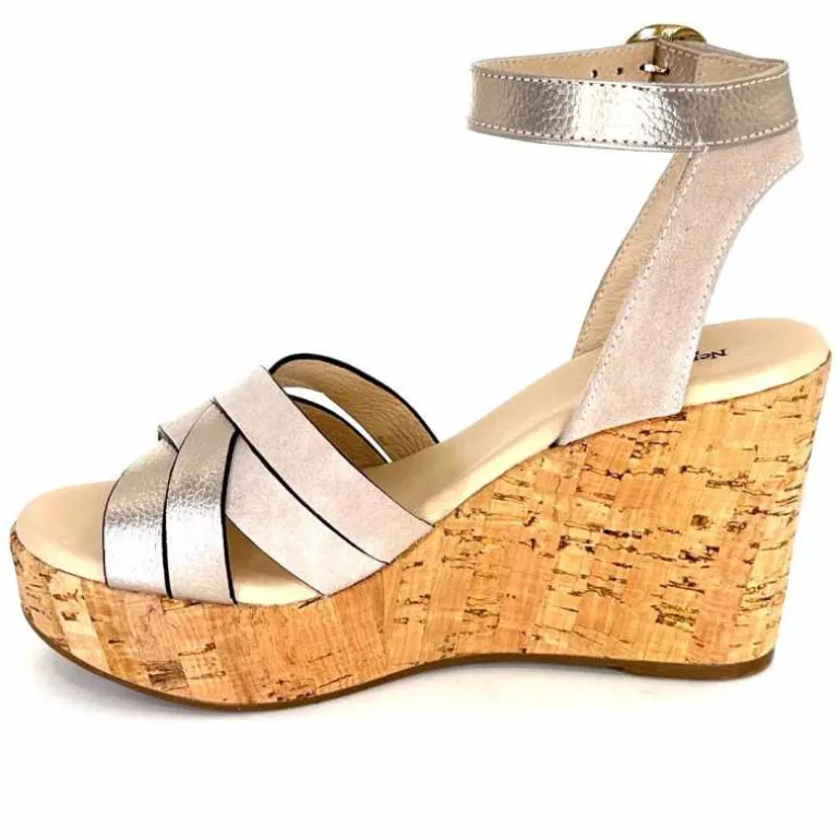 sandales__compenses_nerogiardini__d_cuir_mtal_daim_gris_12.webp Nero Giardini Sandales à Compensées NeroGiardini 410610 D677 Cuir Métal Daim Gris GrisClair Best Sale