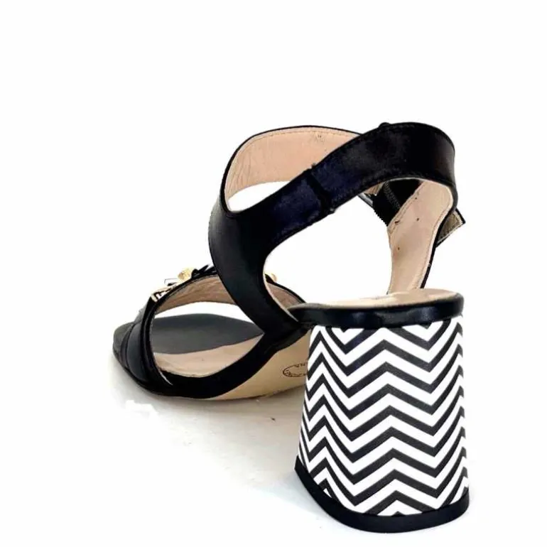 sandales_ivoire_k_portocervo_cuir_noir_16.webp Ivoire0352 Sandales Ivoire K255 Portocervo Cuir Noir Hot